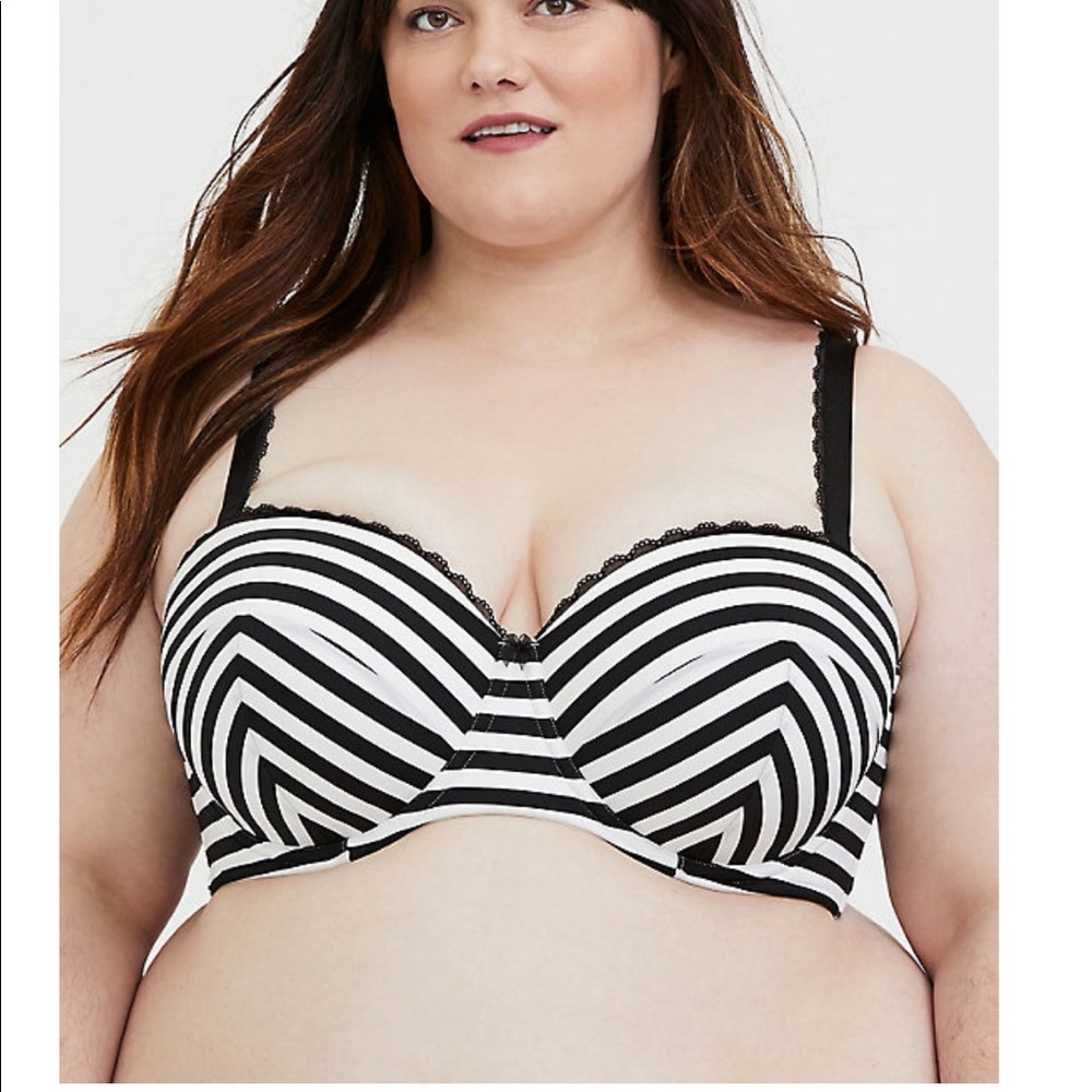 Torrid 46ddd black and white push-up multi-way